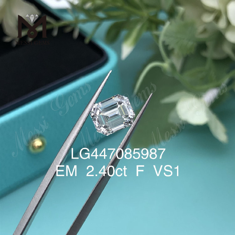Diamanti coltivati ​​in laboratorio da 2,40 carati F VS1 EMERALD CUT