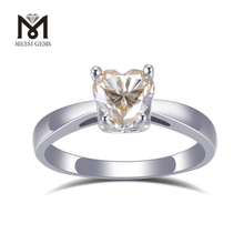 anello di fidanzamento a forma di cuore del diamante del laboratorio del champagne dei gioielli dell'oro 18K